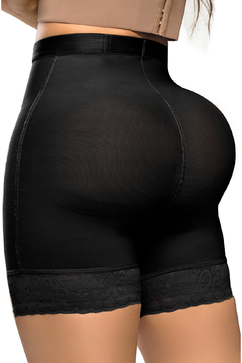 - Panty SMI04024 Ultrainvisible con triple realce y talle medio
- Vista posterior del panty moldeador media pierna SMI04024
- Detalle de encaje en piernas y compresiĂłn abdominal del SMI04024