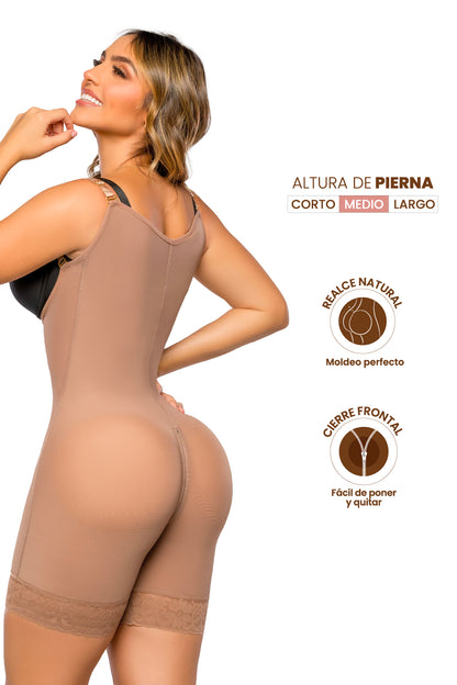 - Faja SMI7089 LA ESBELTA media pierna con soporte lateral removible
- Vista frontal con broches y detalle de cierre perineal
- Parte posterior sin costuras y encaje siliconado en piernas